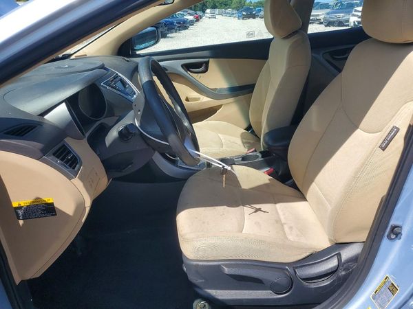 2012 HYUNDAI ELANTRA