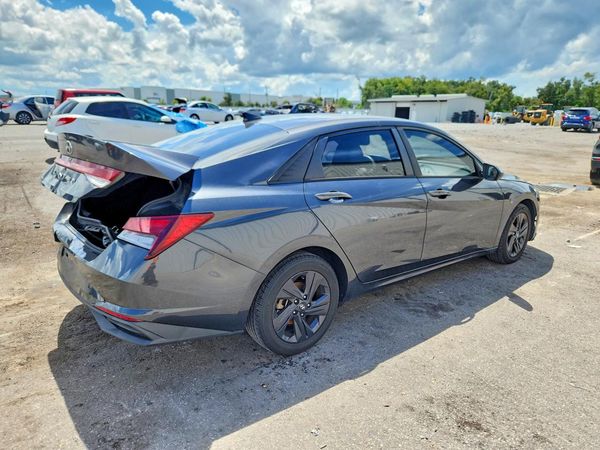 2021 HYUNDAI ELANTRA
