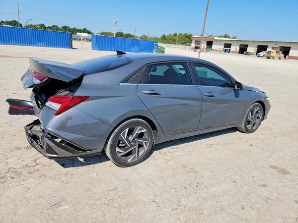 2024 HYUNDAI ELANTRA