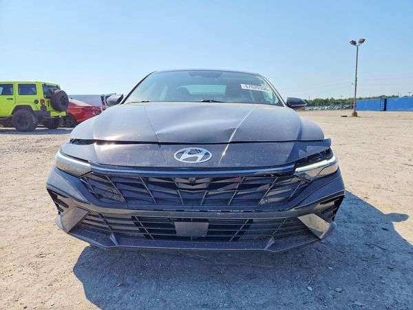 2024 HYUNDAI ELANTRA