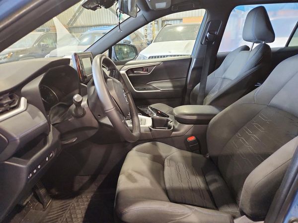2022 TOYOTA RAV4 — DENT