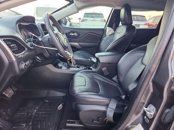 2022 JEEP CHEROKEE Limited — DENT