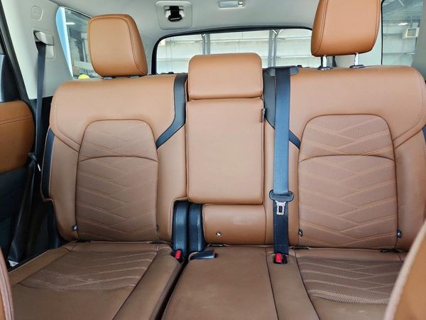 2025 NISSAN PATHFINDER Platinum — SUVN