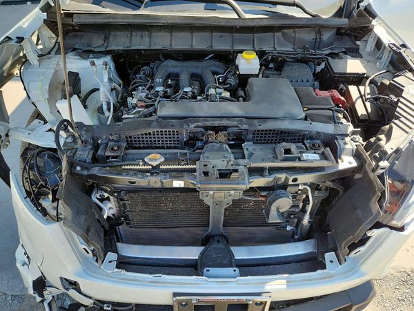 2025 NISSAN PATHFINDER Platinum — Engine bay