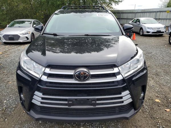 2018 TOYOTA HIGHLANDER SE/XLE