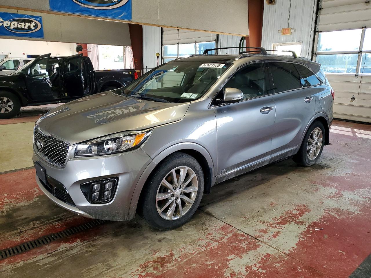 2017 KIA SORENTO SX, SX Limited — Front 3/4