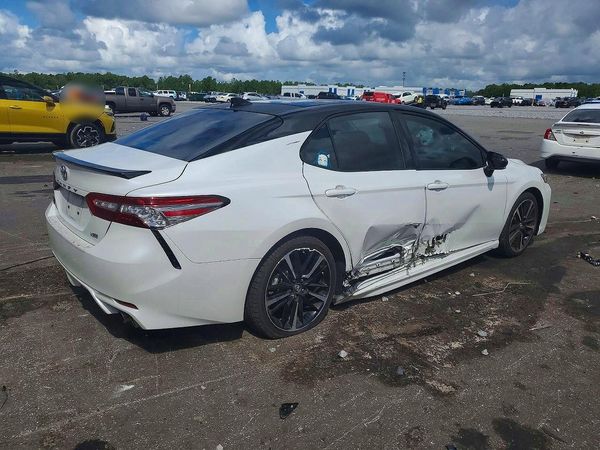 2019 TOYOTA CAMRY