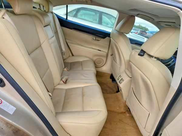 2015 LEXUS ES