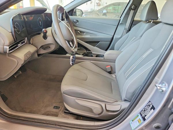2025 HYUNDAI ELANTRA