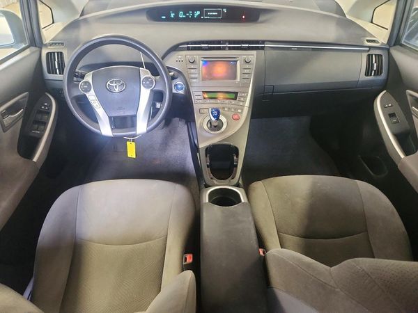 2014 TOYOTA PRIUS