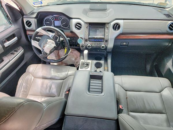 2016 TOYOTA TUNDRA Limited