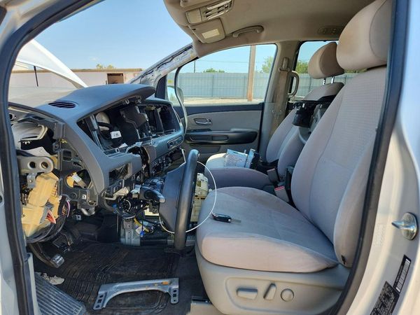 2016 KIA SEDONA