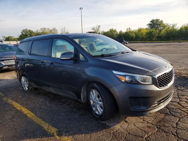 2017 KIA SEDONA LX