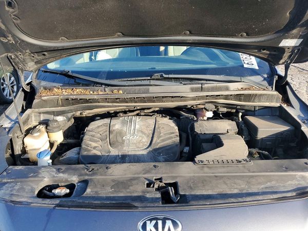 2017 KIA SEDONA LX