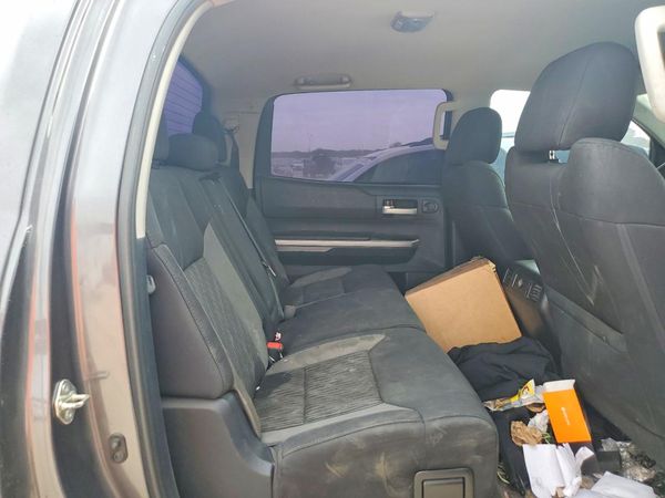 2016 TOYOTA TUNDRA