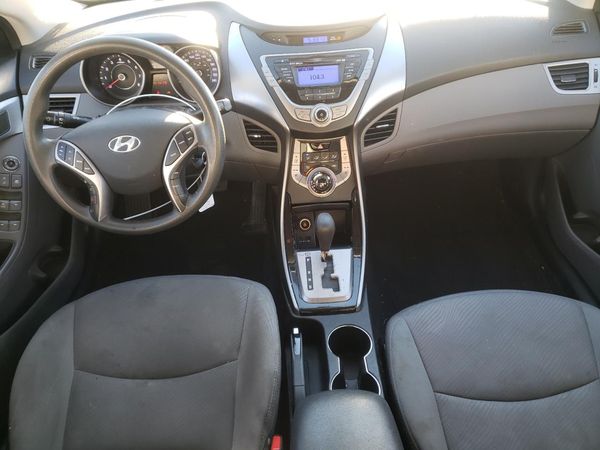 2013 HYUNDAI ELANTRA