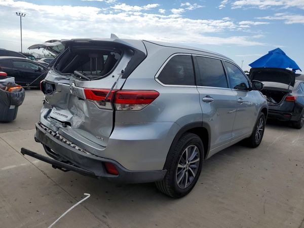 2018 TOYOTA HIGHLANDER