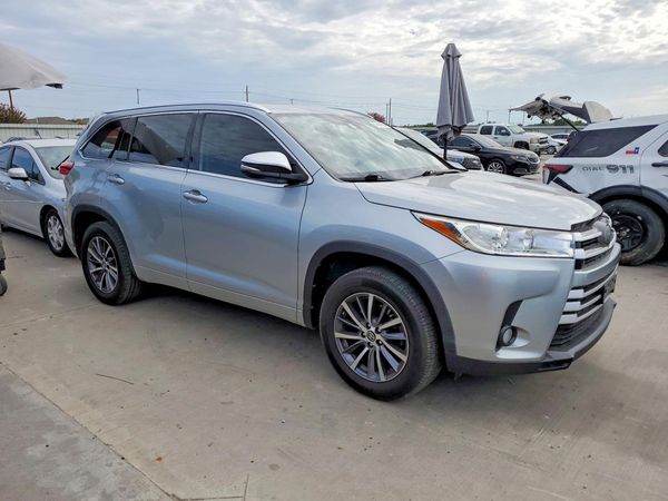 2018 TOYOTA HIGHLANDER
