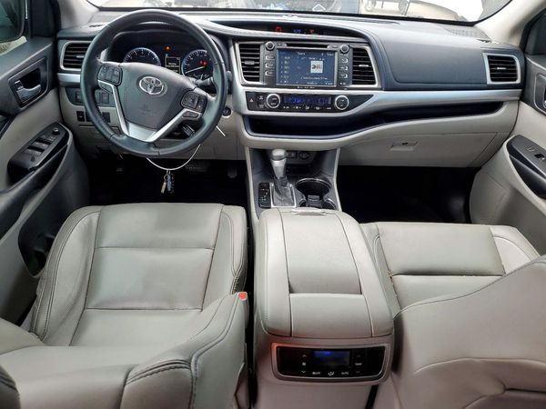 2018 TOYOTA HIGHLANDER
