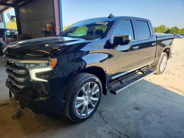 2023 CHEVROLET SILVERADO High Country — Front 3/4