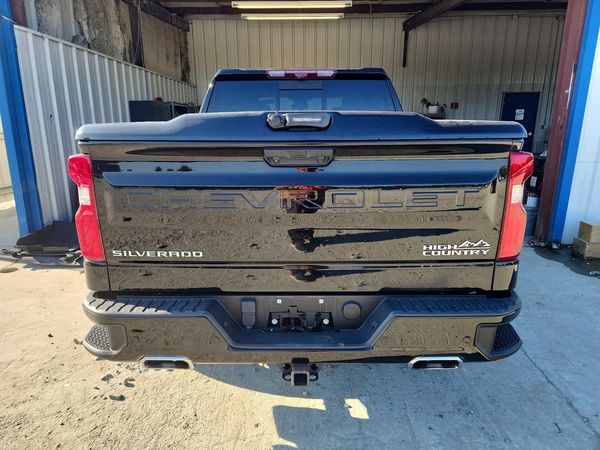 2023 CHEVROLET SILVERADO High Country — DIRR