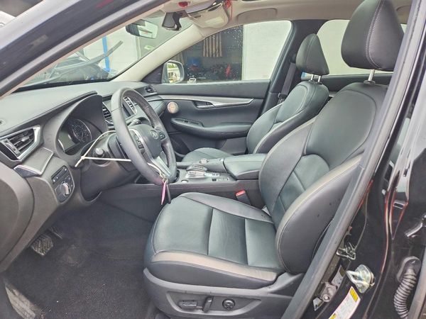 2023 INFINITI QX50 Luxe — DENT