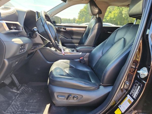 2020 TOYOTA HIGHLANDER