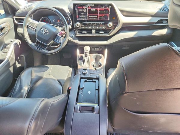 2020 TOYOTA HIGHLANDER