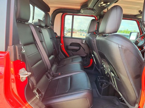 2023 JEEP GLADIATOR