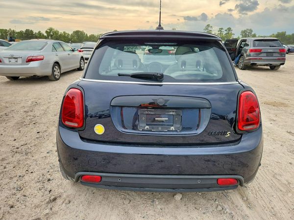 2022 MINI COOPER