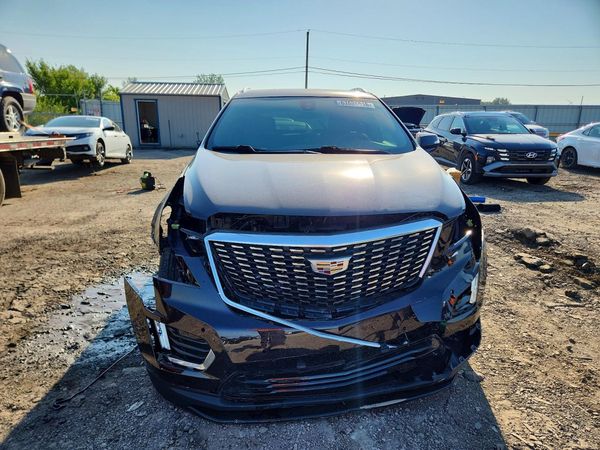 2021 CADILLAC XT5 Luxury