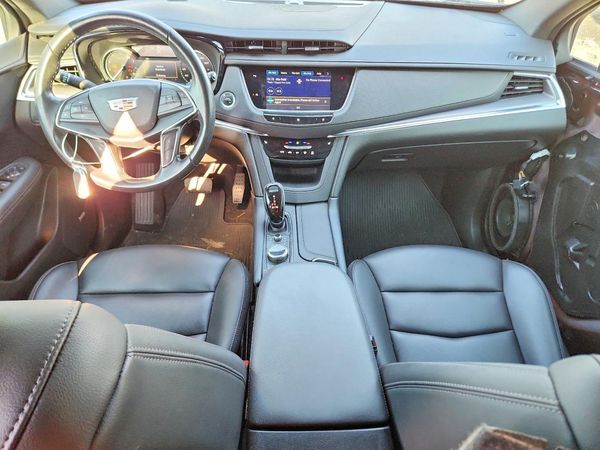 2021 CADILLAC XT5 Luxury