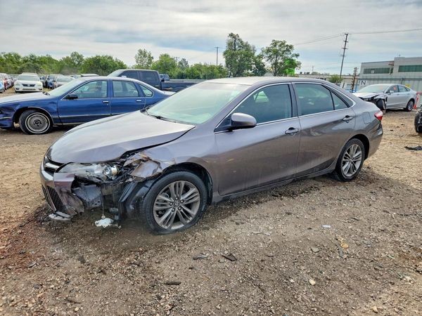 2017 TOYOTA CAMRY