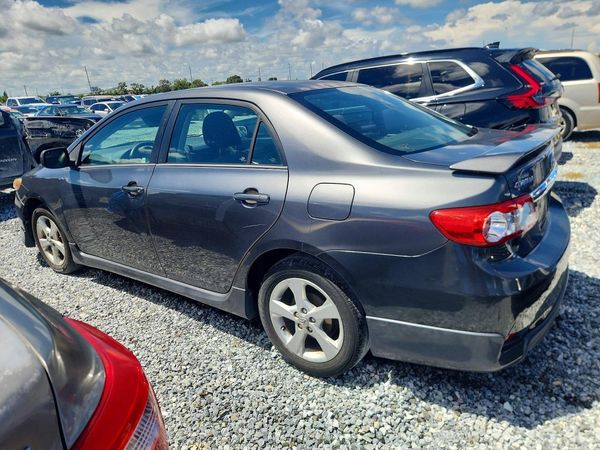 2013 TOYOTA COROLLA