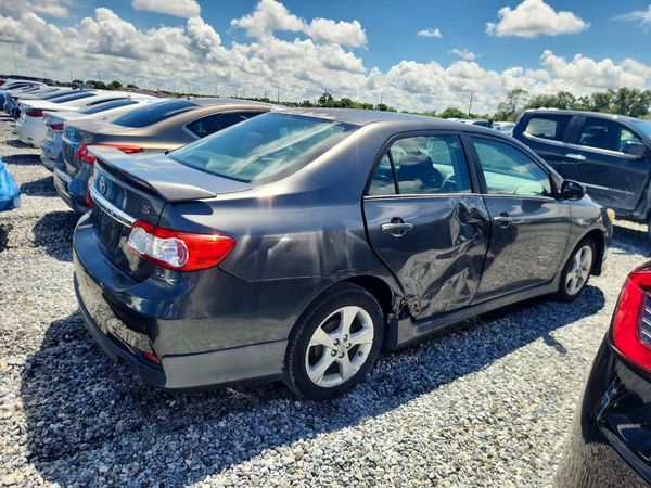 2013 TOYOTA COROLLA