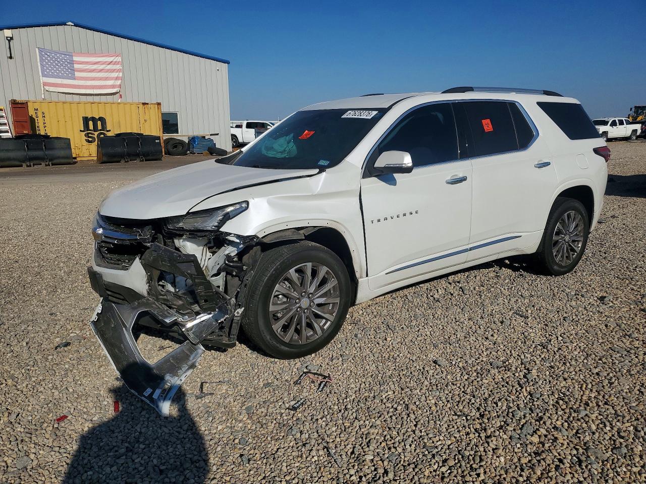 2023 CHEVROLET TRAVERSE Premier — Front 3/4