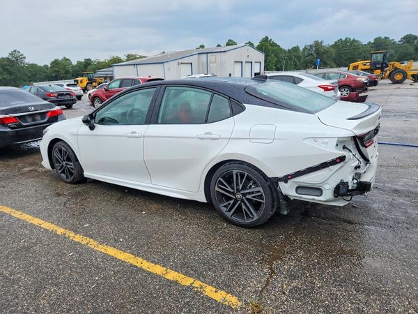 2025 TOYOTA CAMRY