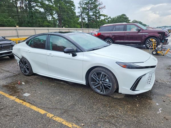 2025 TOYOTA CAMRY