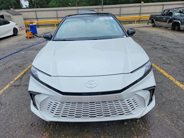 2025 TOYOTA CAMRY