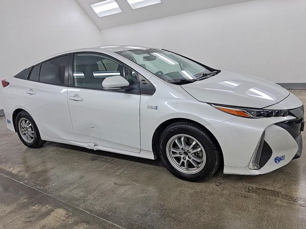 2021 TOYOTA PRIUS