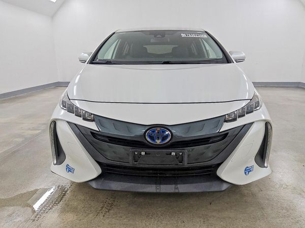 2021 TOYOTA PRIUS