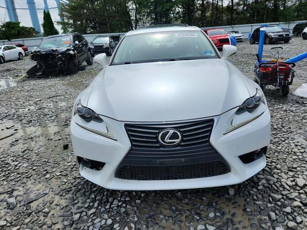 2016 LEXUS IS