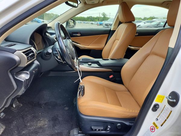 2016 LEXUS IS