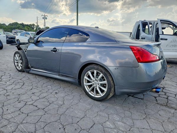 2015 INFINITI Q60 COUPE