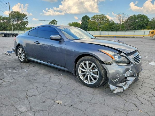 2015 INFINITI Q60 COUPE