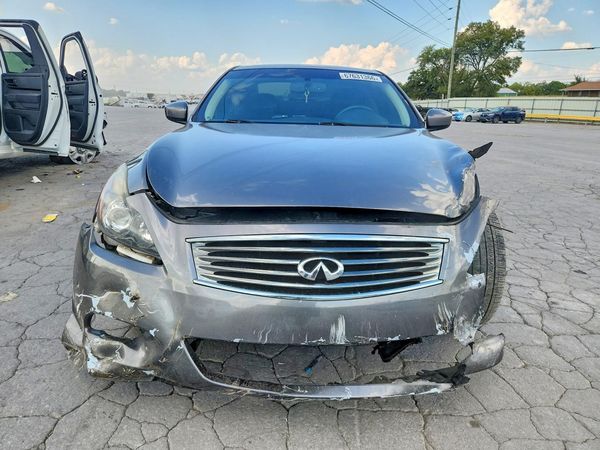 2015 INFINITI Q60 COUPE