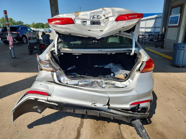2018 HYUNDAI ELANTRA Sport — DIRR