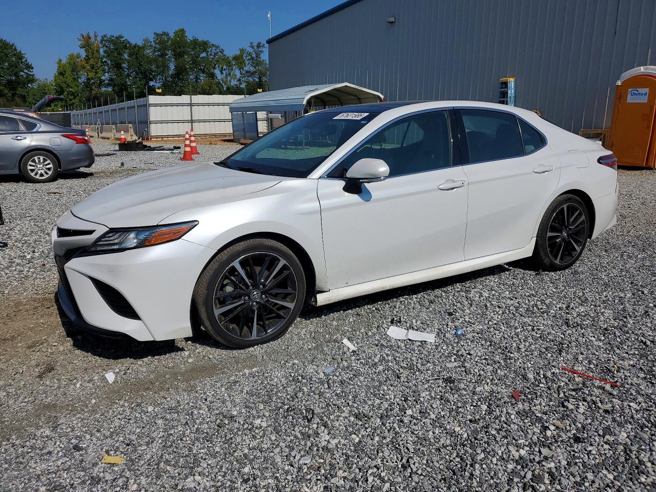 2018 TOYOTA CAMRY