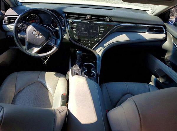 2018 TOYOTA CAMRY