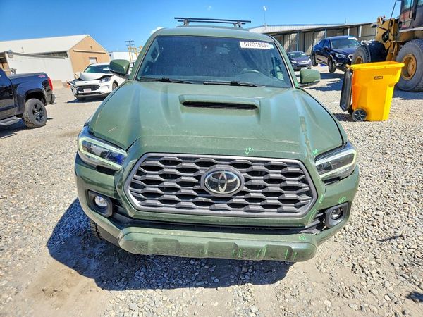 2022 TOYOTA TACOMA SR5